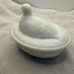 Antique MILK GLASS Covered BOWL DISH DUCK Bird Candy Trinket